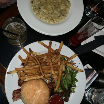 dbar - Burger and Mac and cheese - Dance Clubs Near Me - Dorchester, Massachusetts