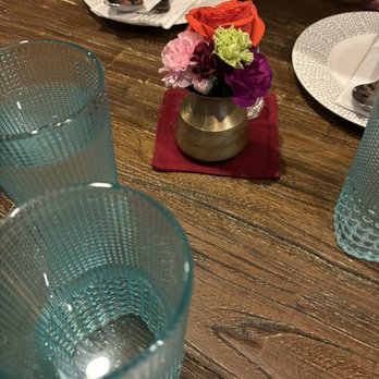 Bajeko Sekuwa - I appreciated the fresh flowers. They bring out the vibrant colors of the food and show they care about details - Himalayan/Nepalese Near Me - Sunnyside, New York