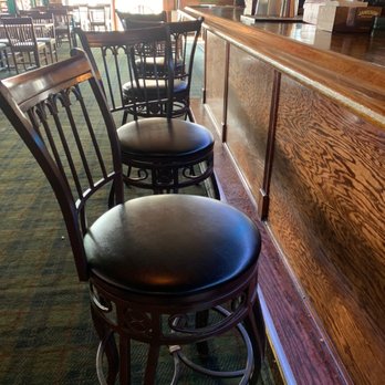Hooligan's Steak & Ale - Empty but early in the day - Irish Near Me - Old Orchard Beach, Maine