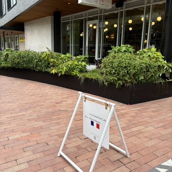 Montrose Collective - Shopping Centers Near Me - Houston, Texas