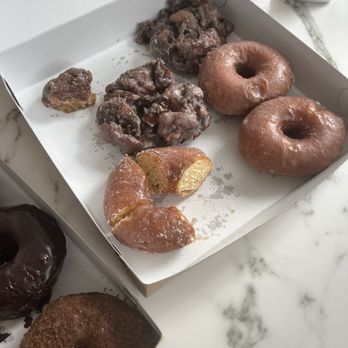 Rise Doughnuts - Our tastings - Donuts Near Me - Wilton, Connecticut