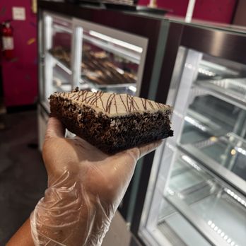 Gimme Some Sweets - Bakeries Near Me - Sealy, Texas