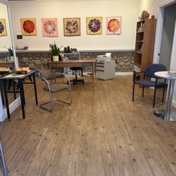Piedmont Acupuncture & Oriental Medicine - Waiting area