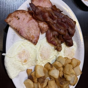 Stacked Pancake & Breakfast House - The Meat Lovers - Breakfast & Brunch Near Me - Niagara Falls, Ontario