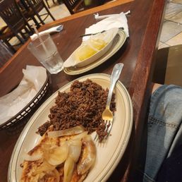 Chicken a la plancha, moros and yuca Chicken a la plancha, moros and yuca
