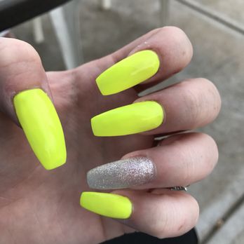 J Limited Nails - Nail Salons Near Me - St Louis, Missouri