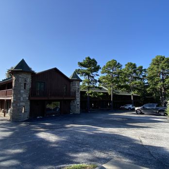 Country Mountain Inn - Front - Hotels Near Me - Eureka Springs, Arkansas Country Mountain Inn - Front - Hotels Near Me - Eureka Springs, Arkansas