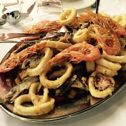 Villa Garuti - Mixed seafood and vegetable tempura starter for sharing.
