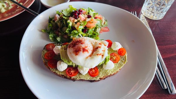 Lokum Mediterranean Restaurant and Bar by null