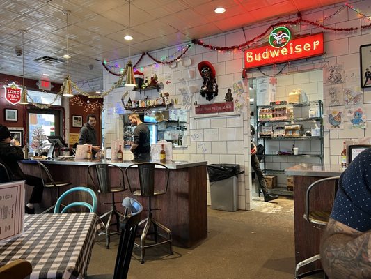 Gus’s World Famous Fried Chicken by null
