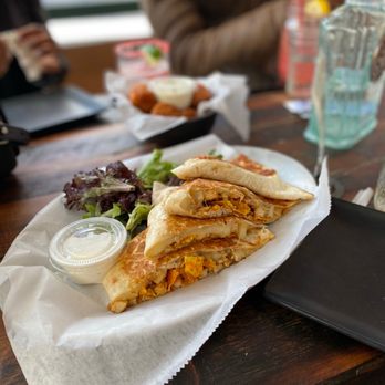 Harlem Public - New American Near Me - New York, New York