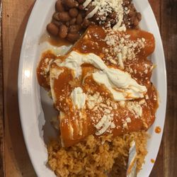 Los Chiludos - Shrimp and cheese enchilada