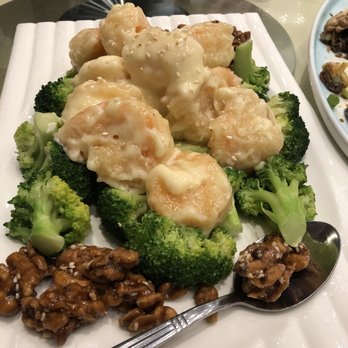 Park Asia - SE12. Jumbo Shrimp and Walnut with Mayonnaise Sauce() - Dim Sum Near Me - Brooklyn, New York