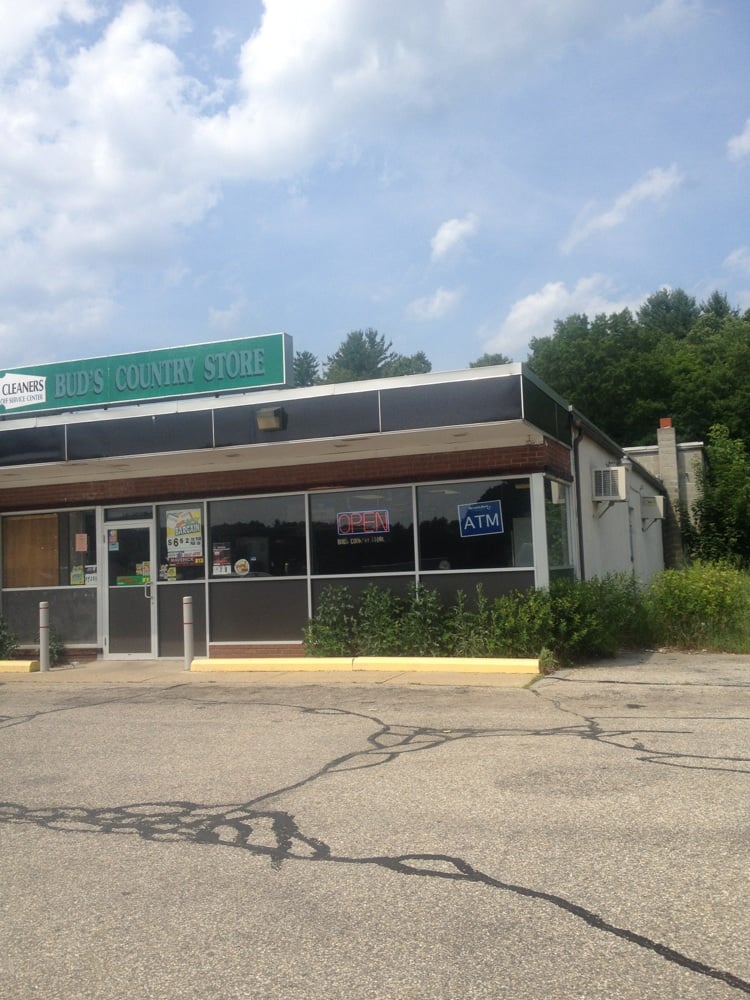 BUD’S COUNTRY STORE 759 Quinebaug Rd, Thompson, Connecticut