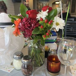 Anthony's Italian Pizza and Pasta - Beautiful Flowers to make it special for me lady
