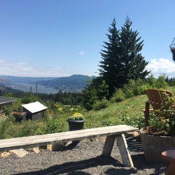 AniChe Cellars - Wine Bars Near Me - Underwood, Washington