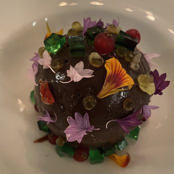 Galvin Bar & Grill - Chocolate dome, mint ice cream, ganache - British Near Me - London, XGL