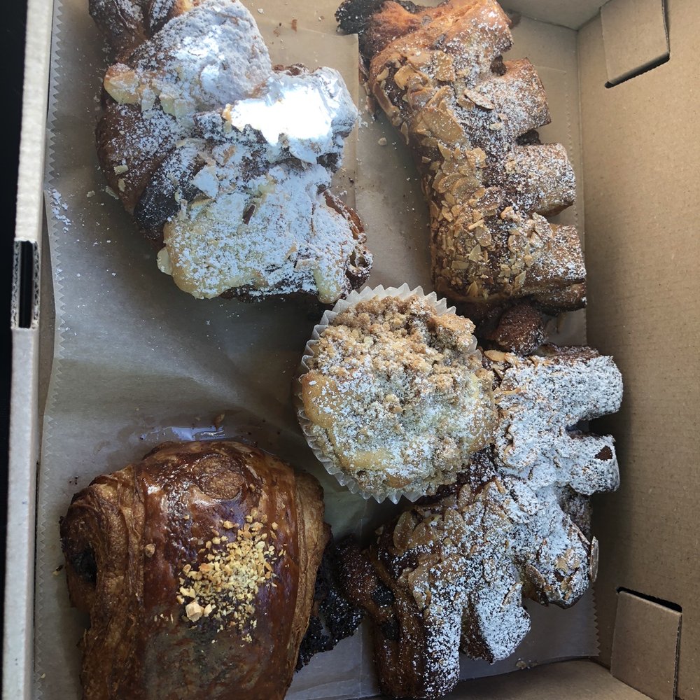 Bear’s Cup - Bear claw, Nutella banana & almond croissant and crumb cake muffin - Coffee & Tea Near Me - Bolton, New York