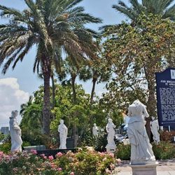 user provided St Armands Circle photo