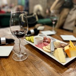 IG Winery & Tasting Room - Red Wine flight tastings and charcuterie board