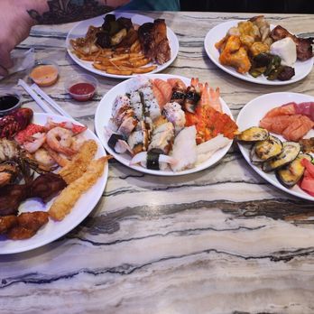 King Buffet - there is a choice, but not as big as in other buffets.  taste is average.  more expensive than other places - Buffets Near Me - Los Angeles, California