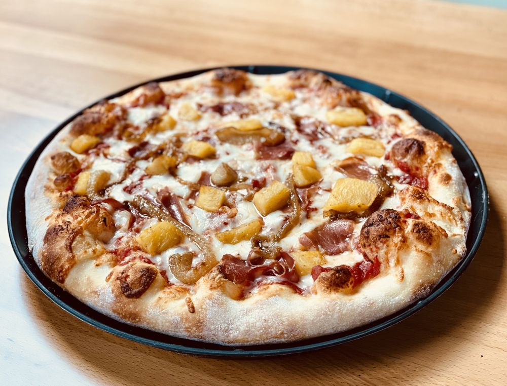 Social spots from Driftless Pizza