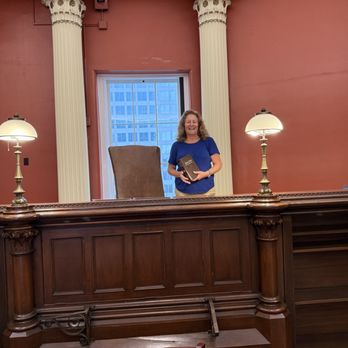 Old Courthouse - Landmarks & Historical Buildings Near Me - Saint Louis, Missouri