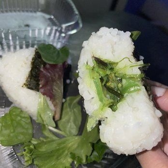 Debutea - Brooklyn - Veggie ONIGIRI RICE BALLS 2/pack - Poke Near Me - Brooklyn, New York Debutea - Brooklyn - Veggie ONIGIRI RICE BALLS 2/pack - Poke Near Me - Brooklyn, New York