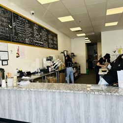 Song Tea & Poke - Front counter