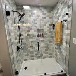 Great Lakes Glass - Shower Door