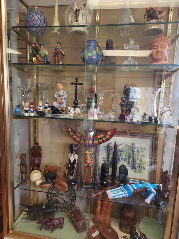 POTTER’S ANTIQUES AND CURIOSITIES Request Information 29 Photos 1339 Main St, Palmer