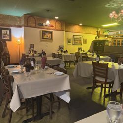 Il Paesano Ristorante Italiano - Dining room