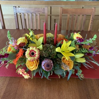 Whitehouse Florists - Beautiful arrangement by talented artist Laura! - Florists Near Me Whitehouse Florists - Beautiful arrangement by talented artist Laura! - Florists Near Me
