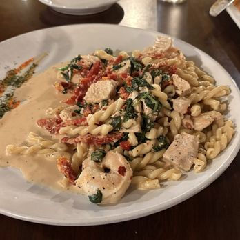 Ippolito's Trattoria - Shrimp and Chicken - Italian Near Me - Sacramento, California
