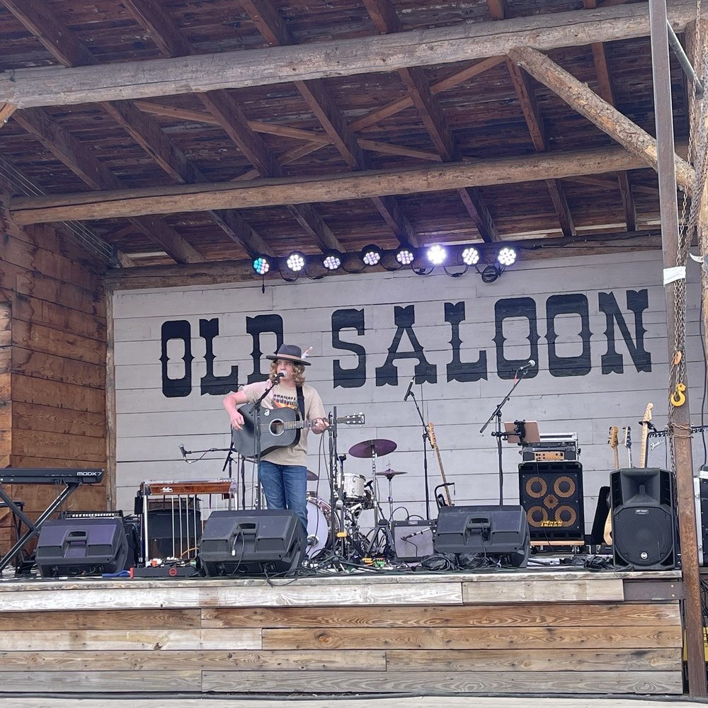 Old Saloon - Bars Near Me - Emigrant, Montana