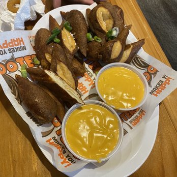 Hooters - Pretzels and Cheese - American Near Me - Hialeah, Florida
