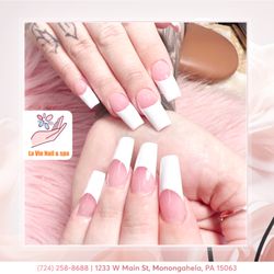 La Vie Nails - !!
Timeless sophistication: pink and white nails blend effortlessly, offering a classic