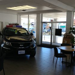 Hertz Car Sales -Roseville - More of the showroom