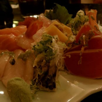 Sushi Yoshi - Sashimi Deluxe - Sushi Bars Near Me - Vienna, Virginia
