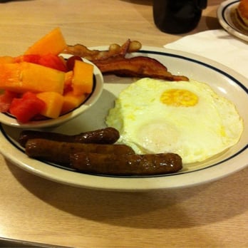 IHOP - Breakfast special with fruits instead of hash brown - American Near Me - Richmond, California IHOP - Breakfast special with fruits instead of hash brown - American Near Me - Richmond, California