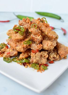 China Dragon by null