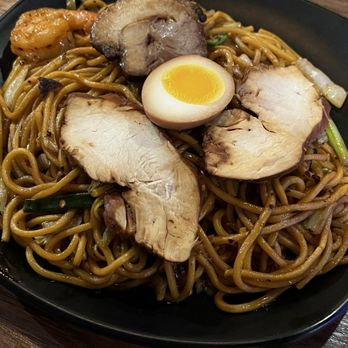 Oishii Ramen - Combination Lo mein - Noodles Near Me - Minot, North Dakota