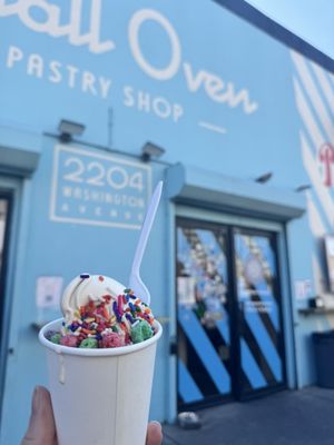 Small Oven Pastry Shop & Porco's Porchetteria by null