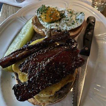 Au Cheval - Single Cheeseburger - Bars Near Me - Chicago, Illinois