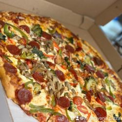 M Geovanis pizza