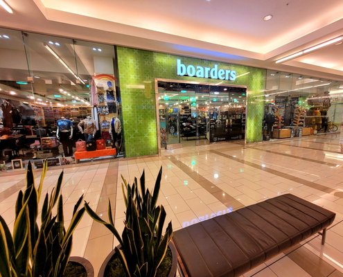 Boarders (skateshop) by null