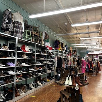 Buffalo Exchange - Used, Vintage & Consignment Near Me - Albuquerque, New Mexico