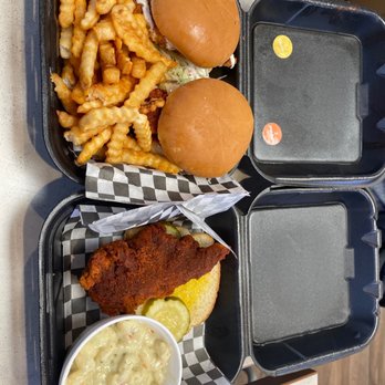 Al's Hot Chicken - Combo #2 Two Sandwiches and Two Fries and side tender with spicy Mac Cheese - Chicken Shop Near Me - University Place, Washington
