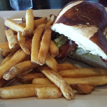 Chili's - Semi - fail on BLT - American Near Me - Goodyear, Arizona