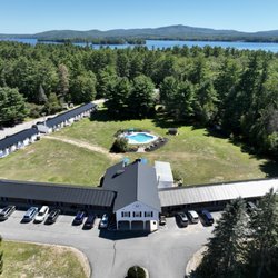 Lake Wentworth Inn - Lake Wentworth Inn during the summer months